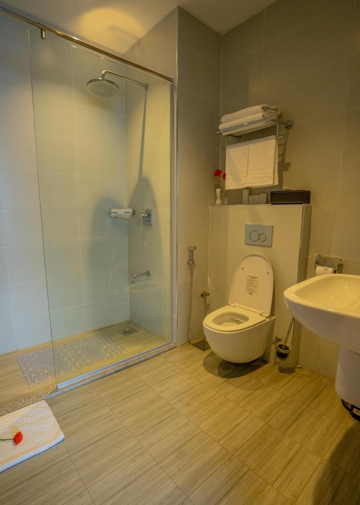 Baraka Tower Hotel Найроби Екстериор снимка