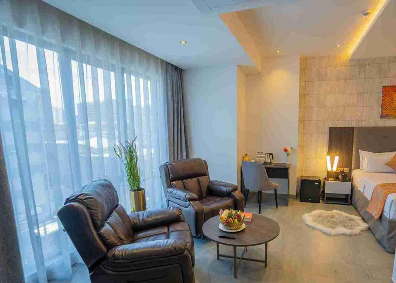 Baraka Tower Hotel Найроби Екстериор снимка